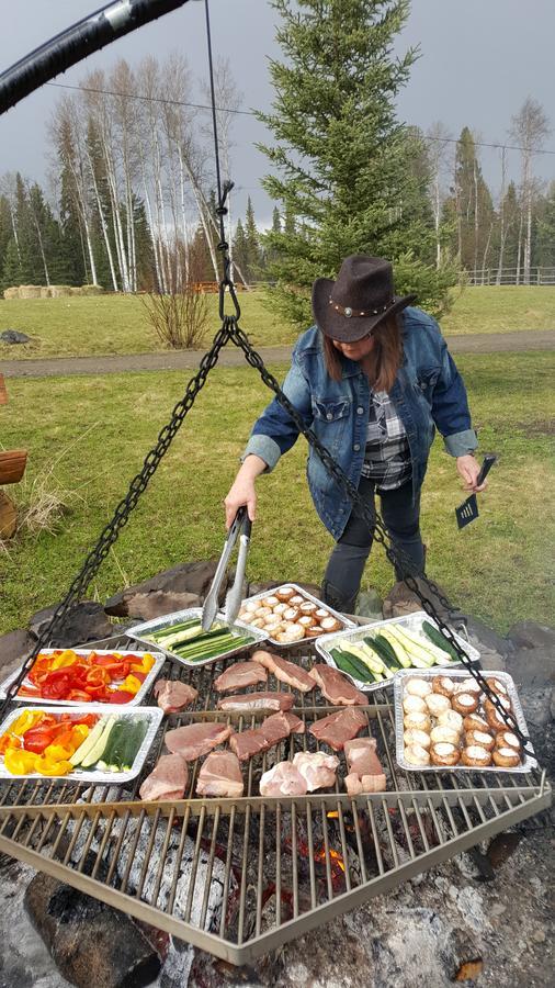 Wettstone Guest Ranch Bed and Breakfast Bridge Lake Exteriör bild