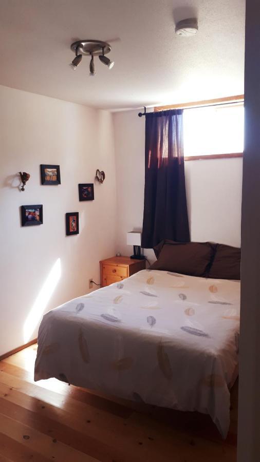 Wettstone Guest Ranch Bed and Breakfast Bridge Lake Exteriör bild