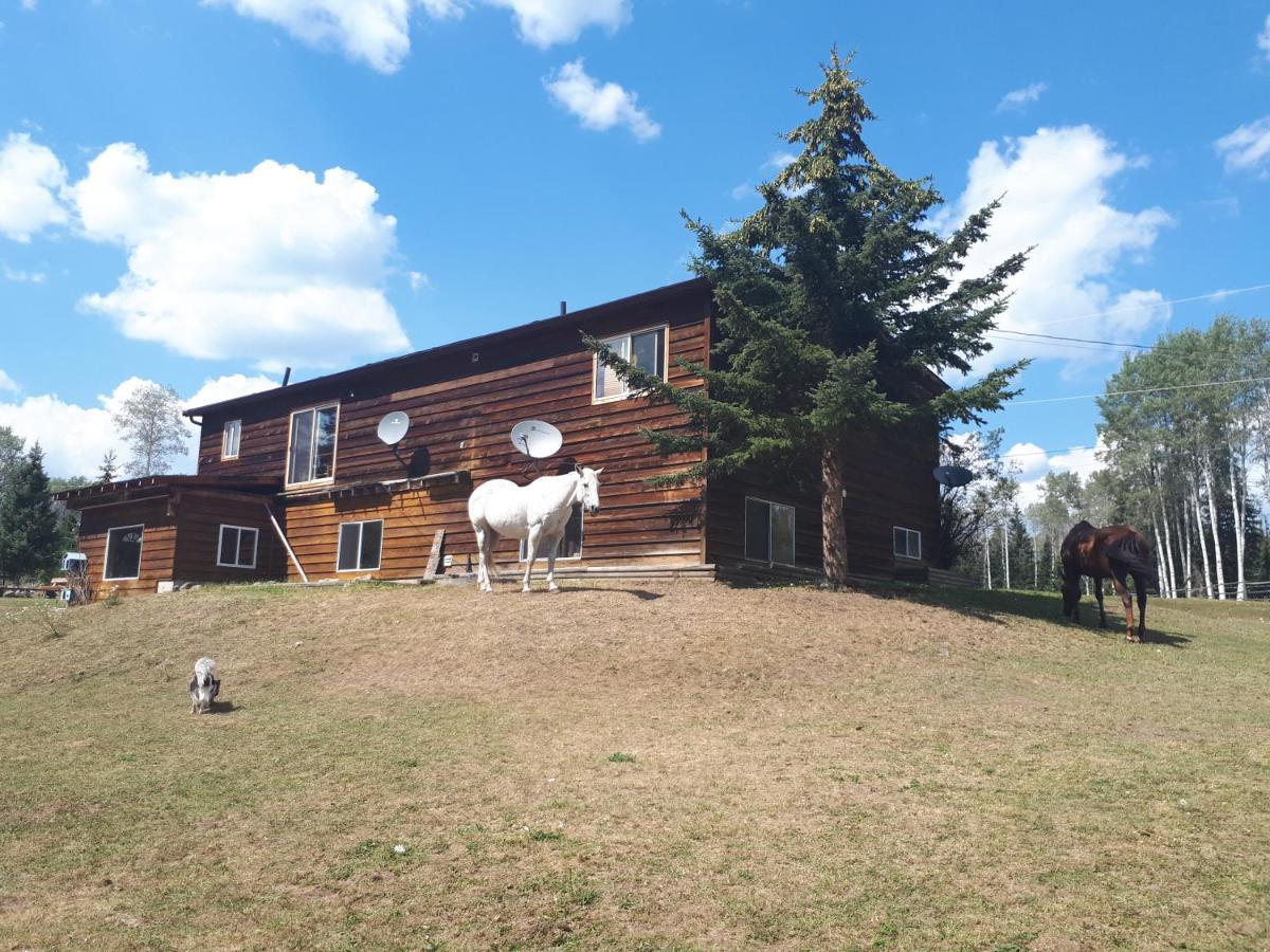 Wettstone Guest Ranch Bed and Breakfast Bridge Lake Exteriör bild